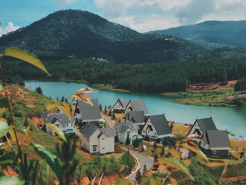 Dalat Wonder Resort ben ngoai