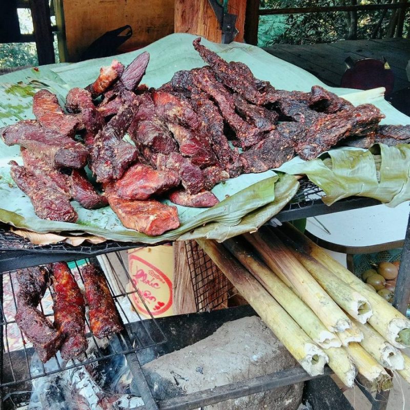 Thịt trâu gác bếp, món ăn quen thuộc ở Đồng Văn 