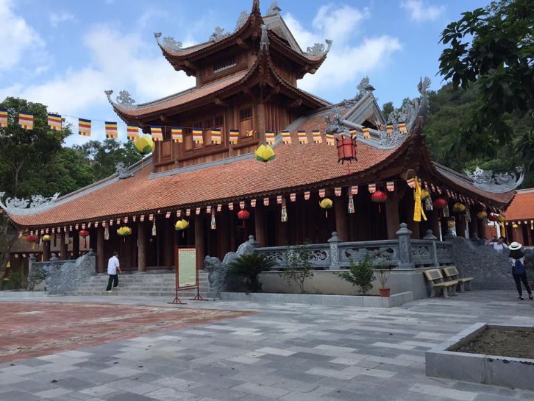 Côn Sơn Kiếp Bạc | Ngôi đền công danh nổi tiếng Hải Dương - MOTOGO