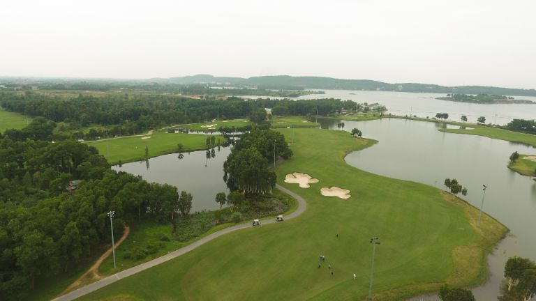 Sân Golf Đại Lải sang trọng bậc nhất với hệ thống lỗ đẳng cấp