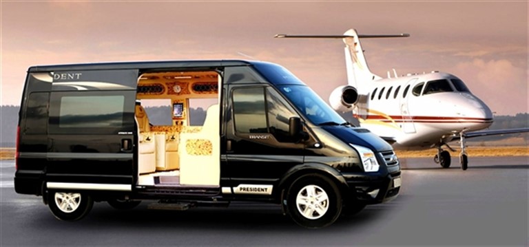 Xe Hà Nội Lào Cai Golden Horse limousine hứa hẹn sẽ đem đến cho du khách trải nghiệm đi xe đường dài có một không hai. 
