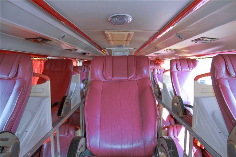 Hệ thống giường nằm và ghế ngồi của xe Thành Công được thiết kế với nhiều tính năng ưu Việt. 