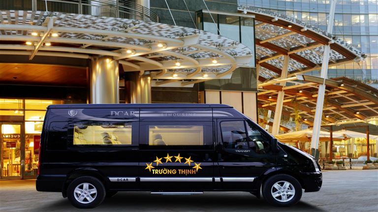 Du khách sẽ được trải nghiệm đi xe sang trọng như những vị khách thương gia cùng Trường Thịnh limousine.