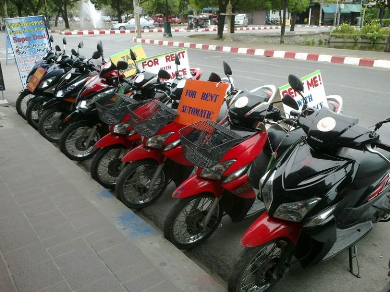 Thuê xe máy đảo Phú Quý. 