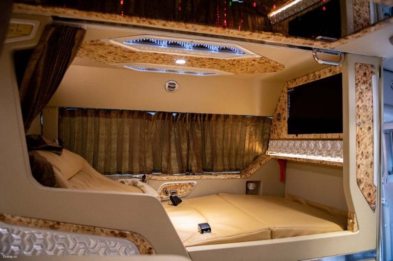 Thiết kế không gian nội thất bên trong xe Sài Gòn Khánh Hòa này mang đậm phong cách châu Âu