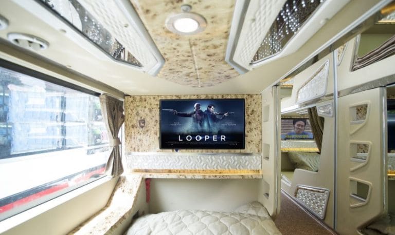 Không gian bên trong dòng xe limousine của cơ sở không khác gì một "ngôi nhà di động" 