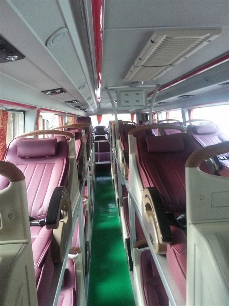 Hệ thống giường nằm của xe Hoàng Minh rất êm ái, chắc chăn đảm bảo an toàn khi nghỉ ngơi cho hành khách