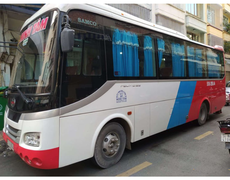 Minh Tâm là hãng xe có nhiều năm kinh nghiệm hoạt động trên thị trường vận tải hành khách đường bộ từ Sài Gòn đi Tiền Giang, và ngược lại. 