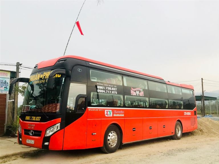Thuận Phương limousinwe cung cấp dịch vụ đưa đón tận nơi trong nội thành thành phố với chi phí bằng không.