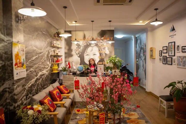 Dink Pao's House với không gian vô cùng thoáng và cung cấp nhiều dịch vụ cho khách hàng ( nguồn: kenhhomestay.com)
