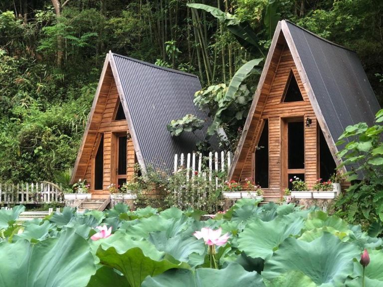 Thung Lũng Hoa Hồng homestay Điện Biên gây ấn tượng với nhiều du khách bởi những căn nhà độc đáo nằm sâu trong rừng (nguồn: booking.com)