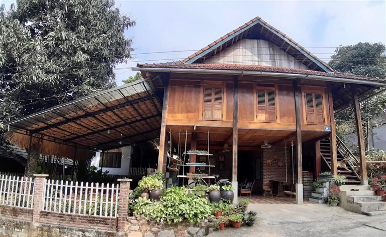 Homestay Mai Châu Hòa Bình - Lim's house được du khách yêu thích vì có vị trí thuận lợi, dễ dàng di chuyển tới các điểm tham quan. 