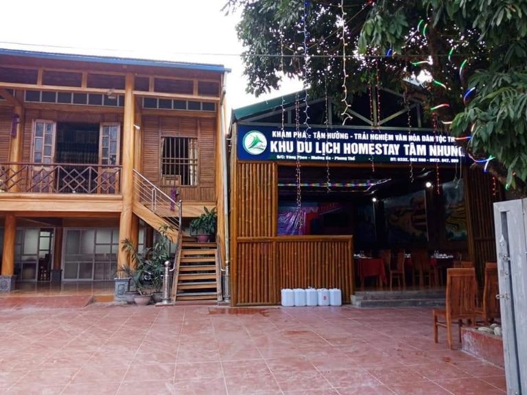 Homestay Tâm Nhung Mường So Lai Châu là địa điểm lưu trú tích hợp cả dịch vụ nghỉ dưỡng và dịch vụ ăn uống, nhà hàng nổi tiếng