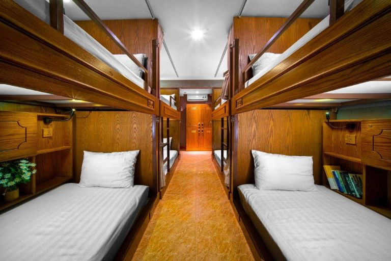 Là loại hình homestay kết hợp hostel chỉ cung cấp phòng có giường tầng, nơi đây phù hợp với những nhóm du lịch tập thể 