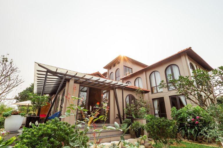 Lan Villa Homestay Sơn Tây là sự kết hợp giữa hai phong cách Địa Trung Hải và phương Đông, cụ thể là Việt Nam (nguồn: facebook.com)