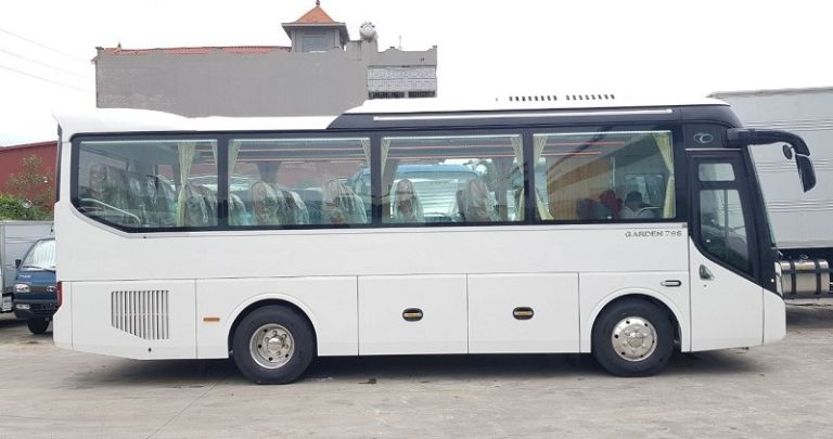 Nhà xe Minh Hương tuy không có nội thất sang trọng như xe limousine Hà Nội Thái Bình những vẫn đầy đủ những dịch vụ cần thiết 