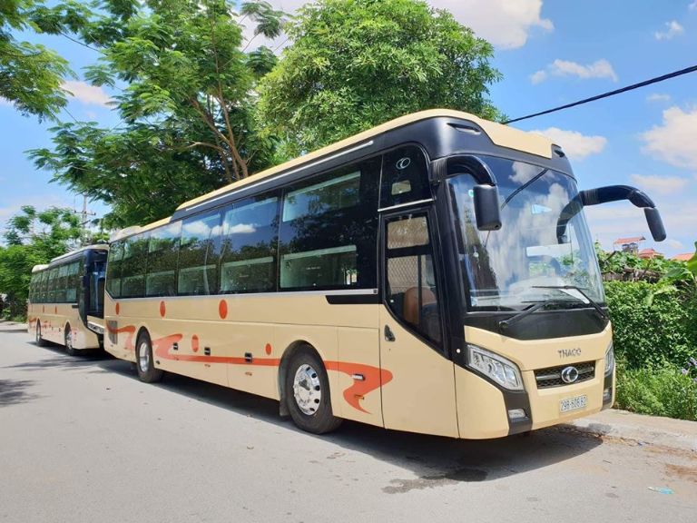 Xe khách Long Vỹ chuyên tuyến Hà Nội Vĩnh Phúc nhận được đánh giá cao nhờ chất lượng chuyến đi ổn định