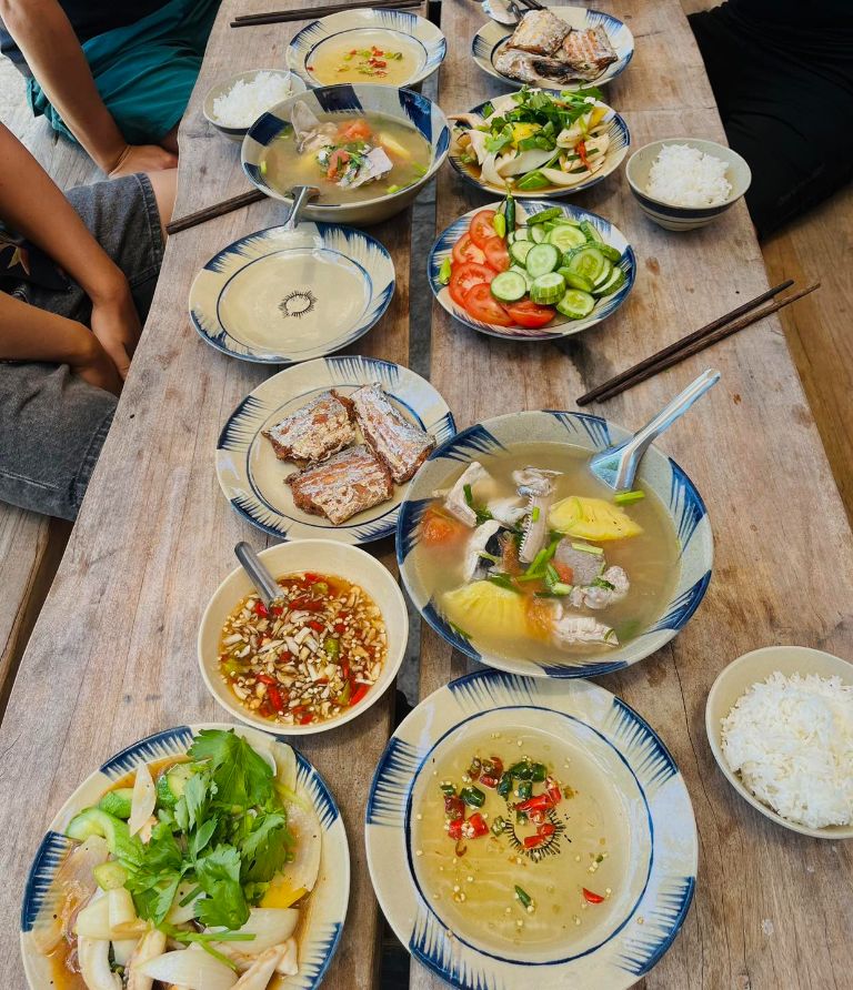 Đây là hình ảnh một bữa ăn thường ngày được homestay Bình Thuận này chuẩn bị cho du khách lưu trú