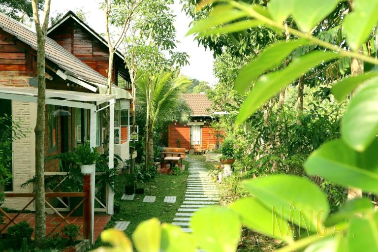 Nâng, Nhà Trong Đảo Homestay Phú Quốc là một ngôi nhà mới xây dựng với không gian thoáng mát, yên tĩnh và gần gũi với thiên nhiên (Nguồn: facebook.com)
