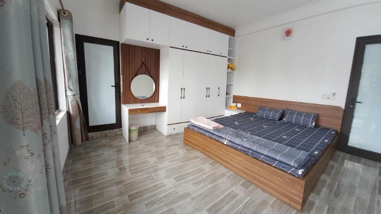 Các phòng nghỉ tại homestay được bố trí một cách tối giản, tạo không gian sống rộng rãi và thoáng mát cho du khách (nguồn: facebook.com)