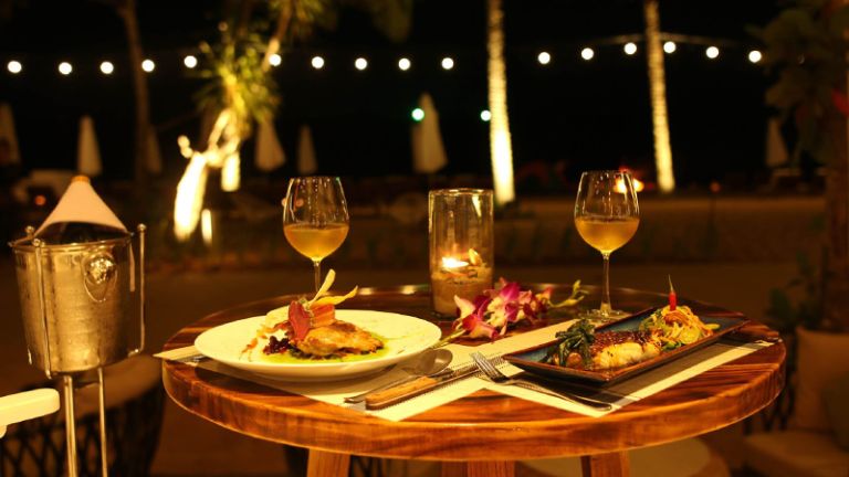 Homestay Bonita có nhận đặt bữa ăn tối lãng mạn dành cho 2 người, tạo nên nhiều kỉ niệm khó quên (nguồn: cooky.vn)