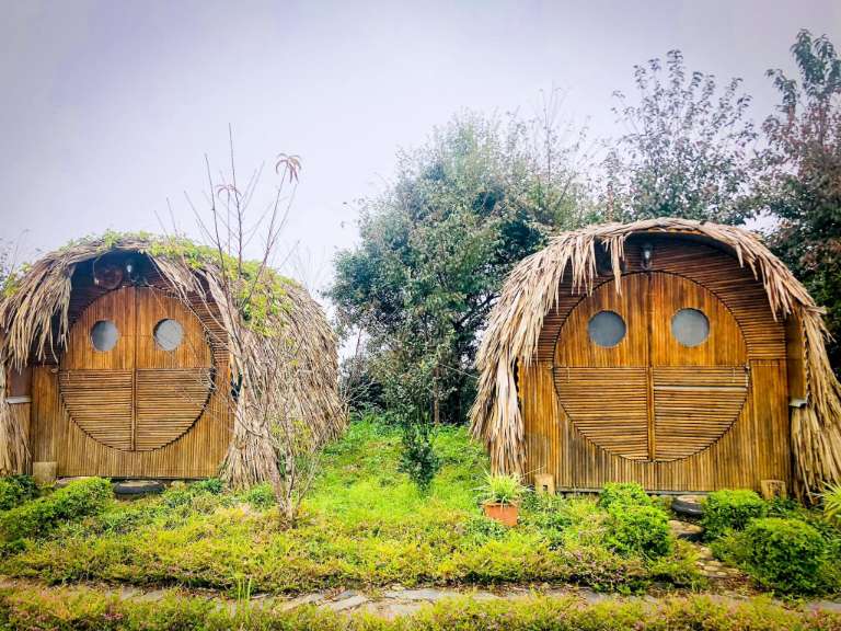 Những căn nhà gỗ mái vòm có tại homestay được tạo hìnhtrông thật dễ thương và ngỗ nghĩnh 