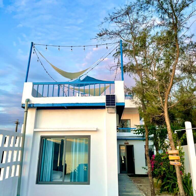 Khu nghỉ dưỡng Annabo Tam Thanh Beach House nằm gần bờ biển thoáng mát thích hợp chuyến du lịch ngày hè
