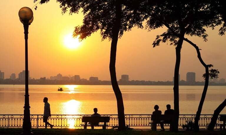 Vẻ đẹp Hồ Tây Hà Nội vào buổi chiều 