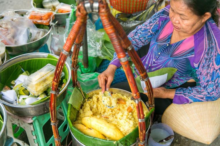 tour-am-thuc-Ha-Noi-bang-xe-may