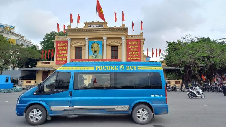 Dịch vụ đón trả tận nơi toàn diện, xe sang trọng, phục vụ chu đáo 