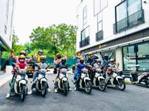 Tour xe máy có hướng dẫn viên Hà Nội: Hành trình sống như người bản địa