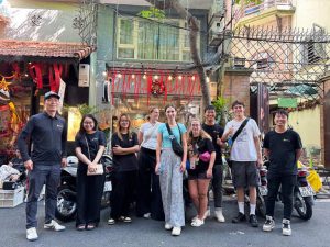 Tour xe máy Hà Nội: Hành trình khám phá văn hóa và lịch sử