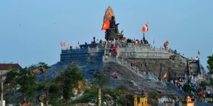 Tour xe máy Nam Định: Nhà thờ đá và làng nghề truyền thống