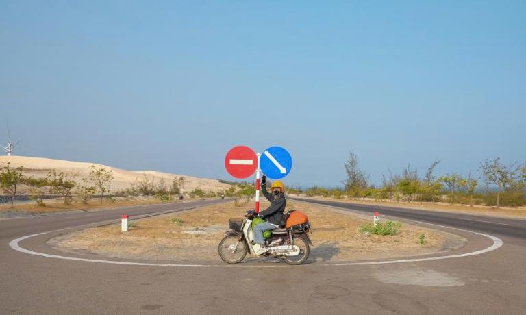 Giữ tốc độ ổn định và phù hợp địa hình
