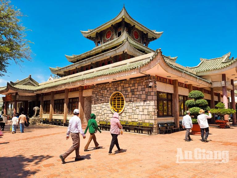 Tour xe máy An Giang