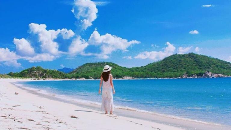 Vịnh Vĩnh Hy - nơi sở hữu vẻ đẹp thiên nhiên vô thực