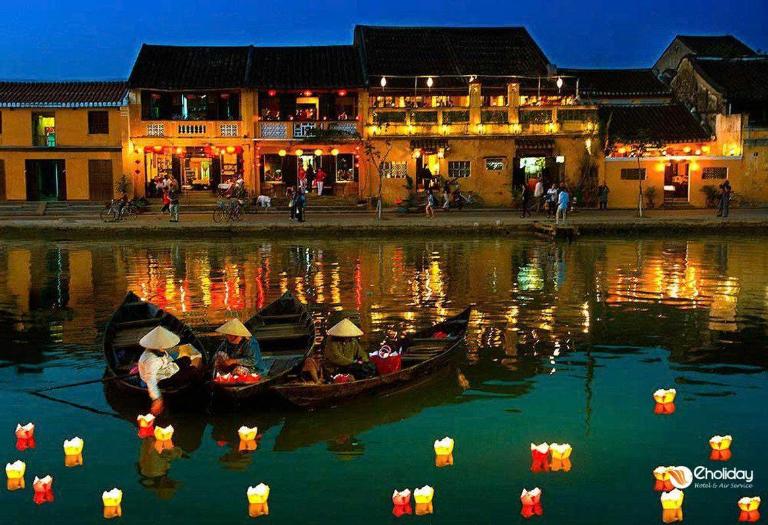 Dạo thuyền trên sông Hoài như lạc vào bức tranh thủy mặc