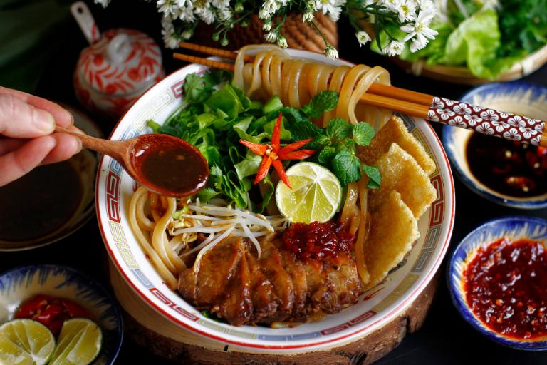 Cao Lầu - món đặc trưng xứ Hội.