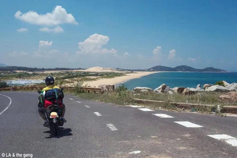 Lên kế hoạch chi tiết vì hành trình này sẽ đi qua nhiều vùng đồi núi, đèo dốc và khu vực thưa dân cư