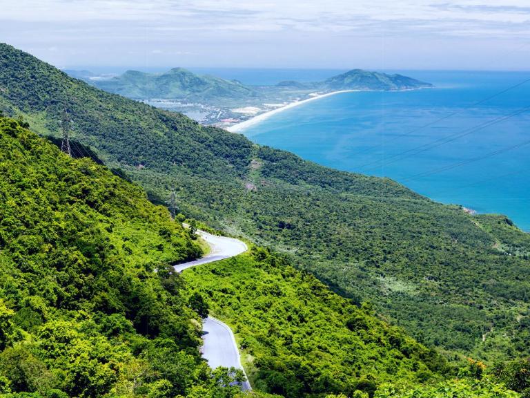 Tour xe máy Đèo Hải Vân – Lăng Cô – Huế