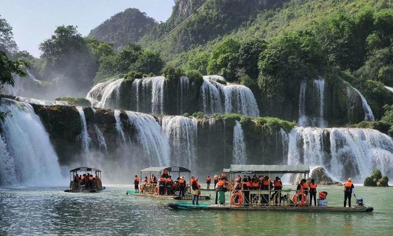 Tour xe máy Hà Nội – Hồ Ba Bể – Thác Bản Giốc – Cao Bằng