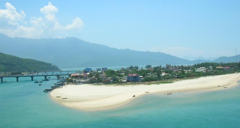 Thời điểm này là mùa biển đẹp nhất trong năm. 