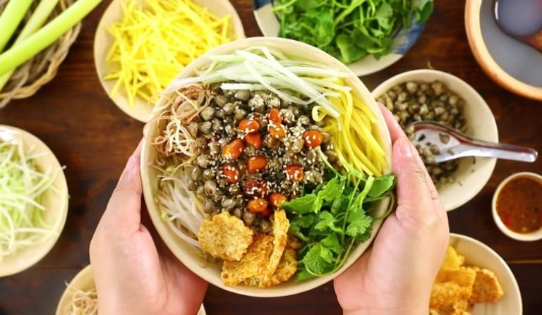 Cơm hến – Món ngon bình dị gây thương nhớ