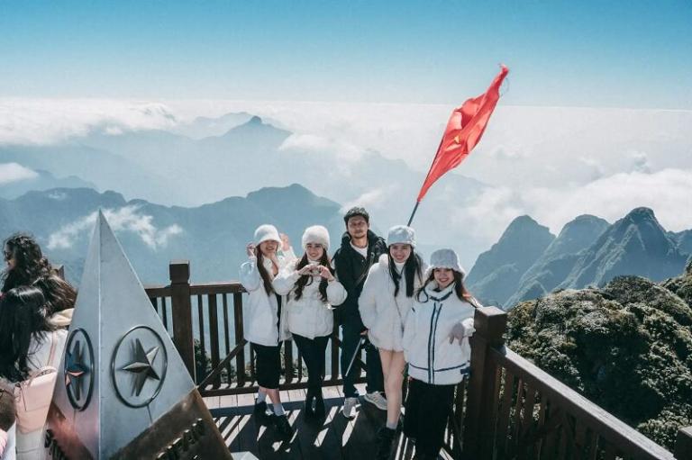 Tour xe máy Mù Cang Chải – Y Tý – Sapa