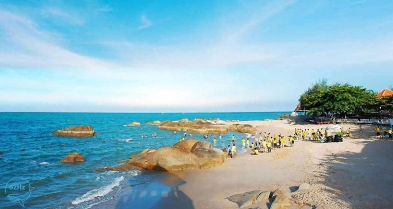 Long Hải là một trong những bãi biển đẹp nhất của tỉnh Bà Rịa – Vũng Tàu