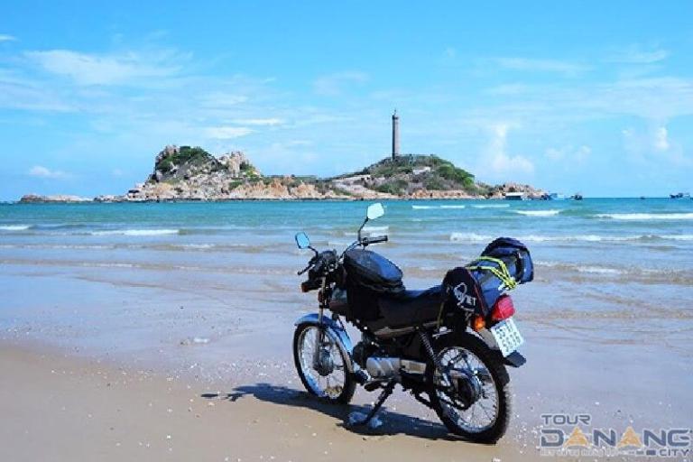 Trước khi xuất phát, hãy kiểm tra lốp, thắng, dầu nhớt, đèn pha và còi xe.