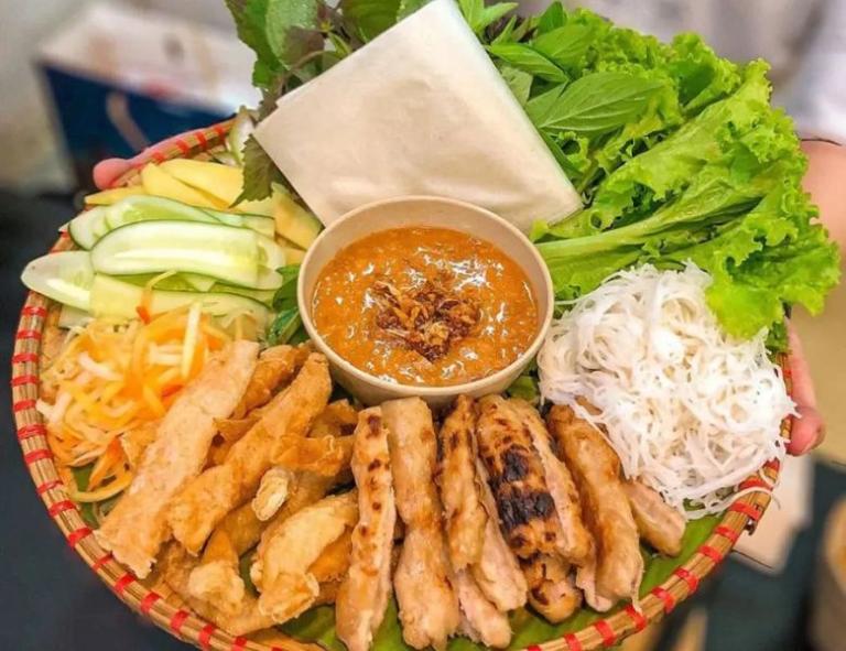 Nem nướng Ninh Hòa – Tinh túy ẩm thực xứ Trầm Hương