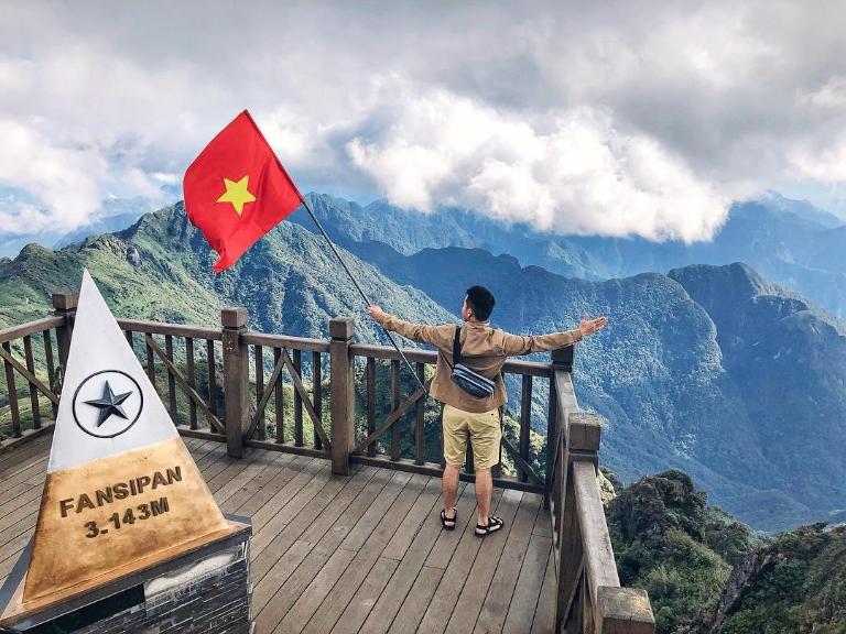 Tour xe máy chinh phục đỉnh cao qua các đỉnh Fansipan, núi Bà Đen, Ngọc Linh