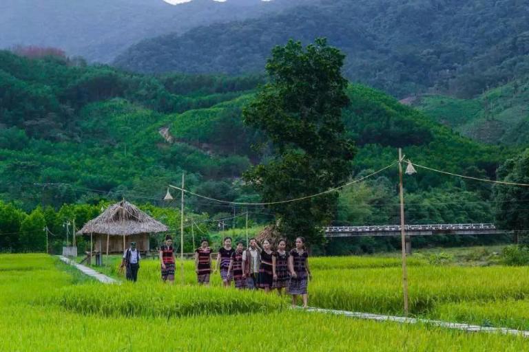 Vùng đất của người Tà Ôi với những cung đường rừng mát rượi