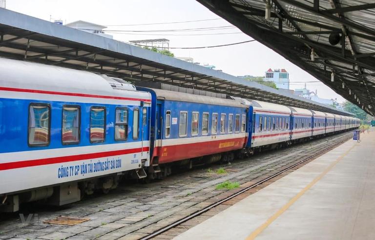 Kiểm tra lại xe sau đó đến Ga Hà Nội để gửi xe